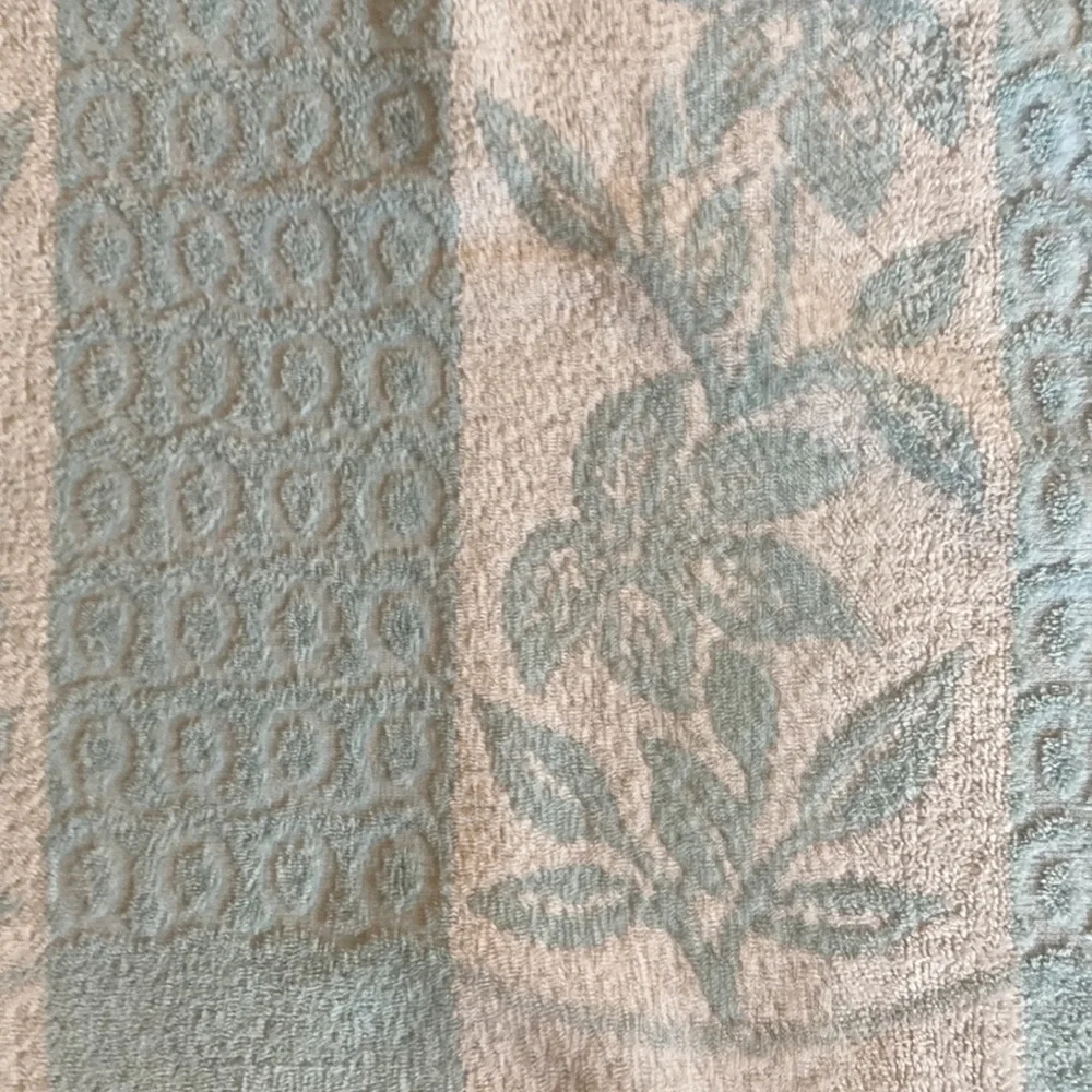 Vintage Cannon pastel blue floral textured two tone bath towel